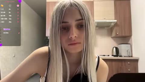 Snapshot of karensimilton chatting on June 26, 2026, 11:47 am May online show from June 26, 2026, 11:47 am