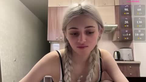 Snapshot of karensimilton chatting on June 28, 2026, 2:34 pm May online show from June 28, 2026, 2:34 pm