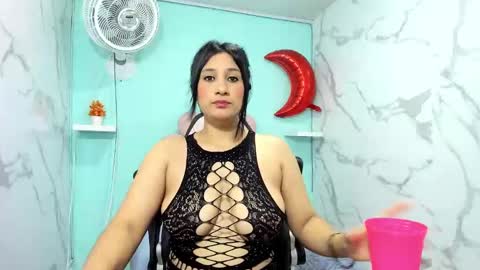 Snapshot of karime_sexygirl chatting on September 27, 2025, 11:04 am Karime online show from September 27, 2025, 11:04 am
