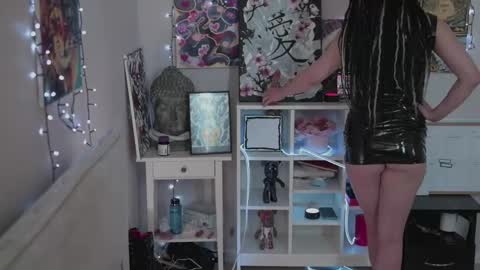 Karina kitty24 online show from May 26, 2026, 9:49 am