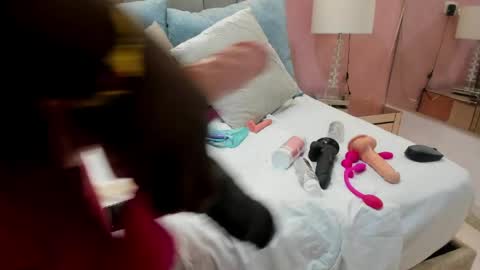 Snapshot of karina_mason chatting on June 7, 2026, 8:23 pm Karina online show from June 7, 2026, 8:23 pm