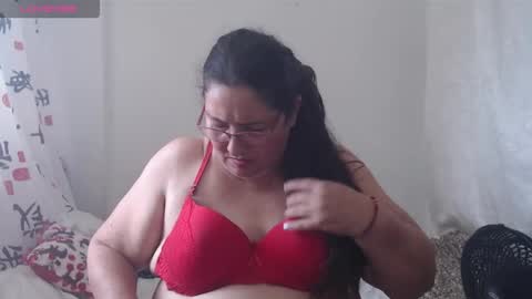 Karina online show from October 25, 2025, 3:18 pm