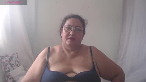 Karina online show from April 9, 2026, 3:28 pm