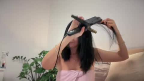 Snapshot of karinablair chatting on December 31, 2024, 8:23 pm Karina online show from December 31, 2024, 8:23 pm