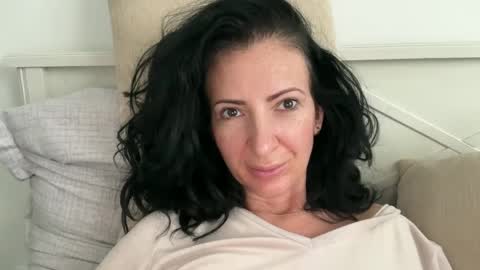 Snapshot of karinablair chatting on January 4, 2025, 11:22 am Karina online show from January 4, 2025, 11:22 am