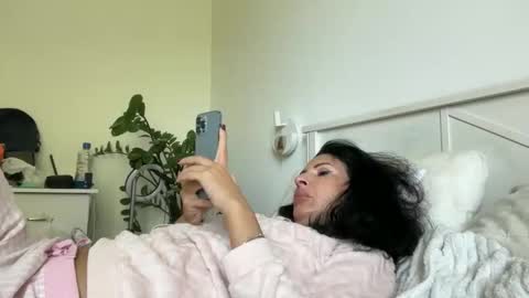 Snapshot of karinablair chatting on October 11, 2025, 9:41 am Karina online show from October 11, 2025, 9:41 am