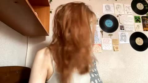 Karina online show from April 14, 2026, 7:25 am