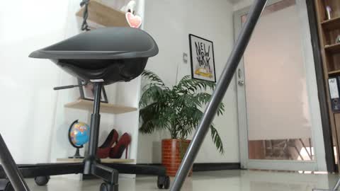 Karin online show from February 10, 2025, 3:21 pm