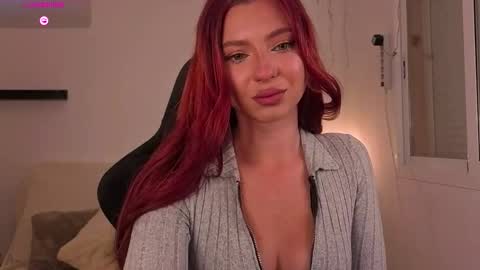 Snapshot of karinchik_ chatting on November 29, 2025, 8:23 pm Karina online show from November 29, 2025, 8:23 pm