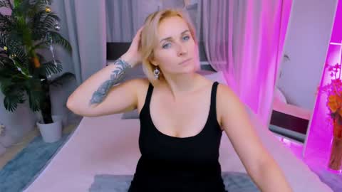 Snapshot of karinella_x chatting on December 23, 2024, 12:46 am Karina online show from December 23, 2024, 12:46 am