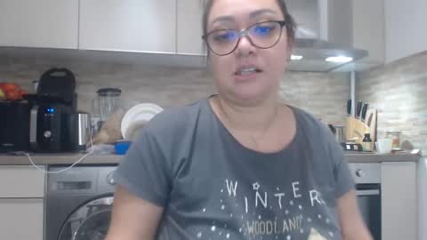 Karin online show from December 24, 2024, 10:33 am