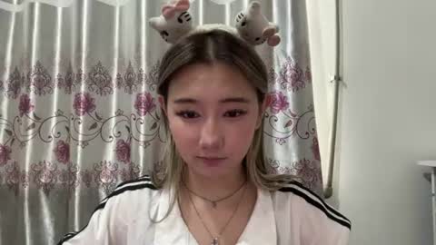Snapshot of karissagius chatting on August 4, 2026, 9:01 am karissagius online show from August 4, 2026, 9:01 am