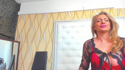 Snapshot of karissia_ chatting on February 14, 2026, 8:33 am KARISSIA online show from February 14, 2026, 8:33 am