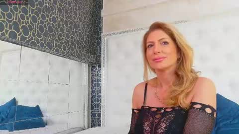 KARISSIA online show from June 23, 2026, 4:10 am