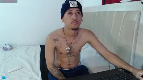 Snapshot of karl_kalvin chatting on May 19, 2026, 11:55 pm KARLA Y KALVIN online show from May 19, 2026, 11:55 pm