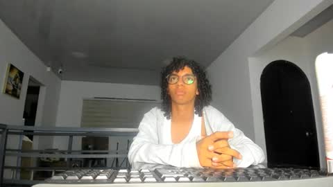 Kiros online show from March 18, 2026, 3:53 am