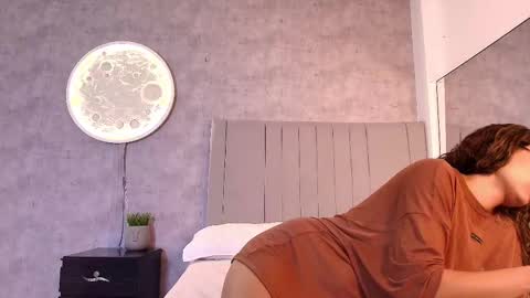 Snapshot of karla__ruiz chatting on November 24, 2025, 7:02 pm Karla online show from November 24, 2025, 7:02 pm