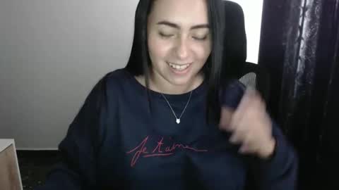 Snapshot of karlagiraldo140 chatting on May 29, 2026, 5:22 pm Karla Giraldo online show from May 29, 2026, 5:22 pm