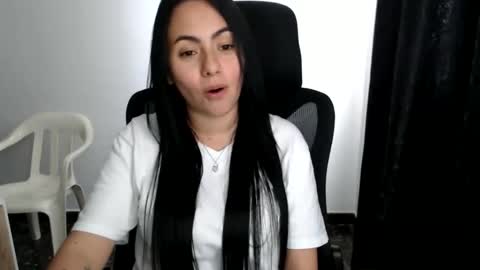 Snapshot of karlagiraldo140 chatting on June 3, 2026, 6:46 pm Karla Giraldo online show from June 3, 2026, 6:46 pm