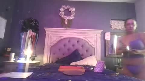 karleeannhim online show from July 24, 2026, 4:32 am