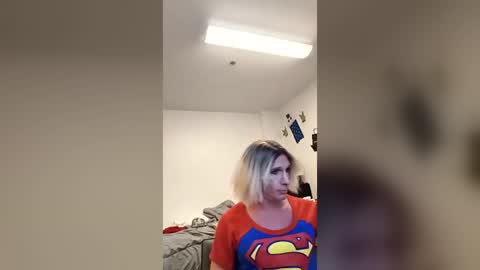 Karlie Kross online show from June 14, 2026, 7:10 am