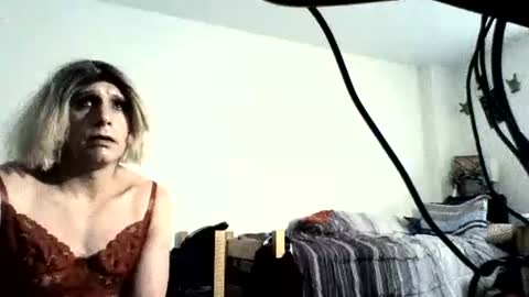 Karlie Kross online show from June 19, 2026, 4:55 pm