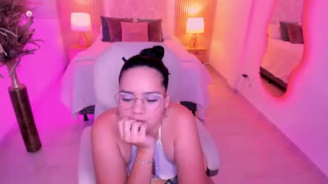 Karli online show from June 26, 2026, 8:24 pm