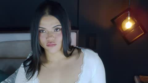 KarolCorreaT online show from October 7, 2025, 8:33 am