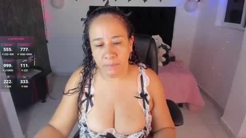 Snapshot of karly_closson chatting on October 6, 2025, 3:26 am Karly online show from October 6, 2025, 3:26 am