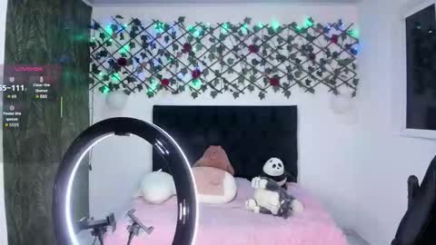 Snapshot of karly_closson chatting on October 13, 2025, 5:07 am Karly online show from October 13, 2025, 5:07 am