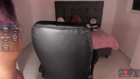 Snapshot of karly_closson chatting on October 19, 2025, 4:13 am Karly online show from October 19, 2025, 4:13 am