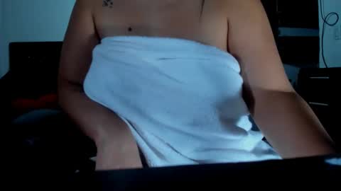 Snapshot of karly_shiine_ chatting on October 19, 2025, 3:07 am karly. online show from October 19, 2025, 3:07 am