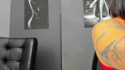   online show from April 10, 2026, 4:33 pm