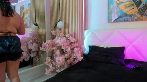 karo_linee online show from February 26, 2026, 12:04 pm