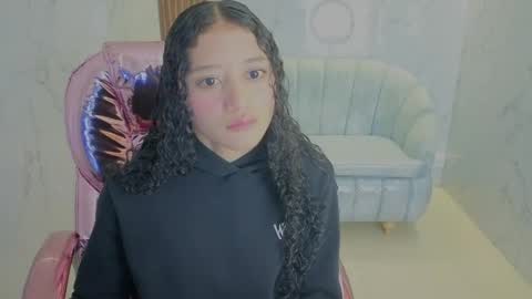 karol1_s online show from May 28, 2026, 3:04 am