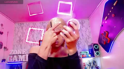 Snapshot of karol_vanessa__ chatting on May 19, 2026, 11:38 am karol Vanessa online show from May 19, 2026, 11:38 am