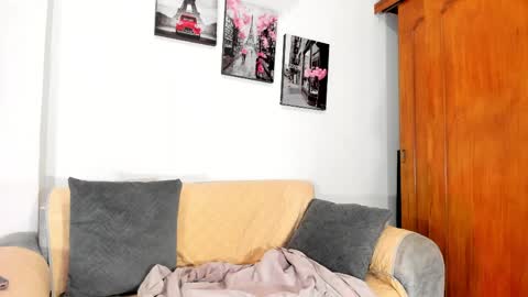 Snapshot of karol_w10 chatting on April 2, 2026, 12:14 pm karol_w10 online show from April 2, 2026, 12:14 pm