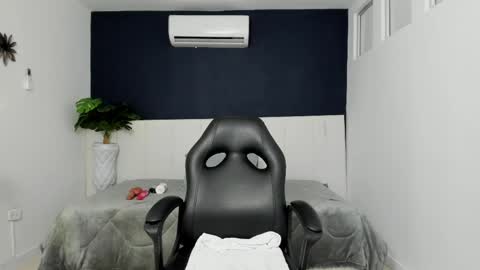 katalina online show from April 13, 2026, 10:21 am