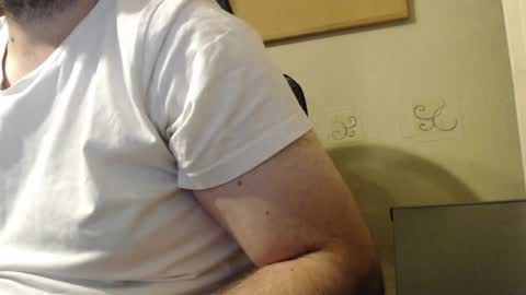 Snapshot of karolhorny96 chatting on June 19, 2026, 9:07 pm Karol online show from June 19, 2026, 9:07 pm