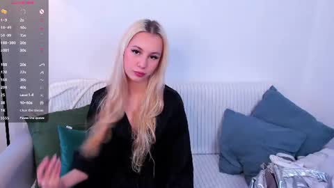 karolina_brand online show from July 22, 2026, 8:17 am
