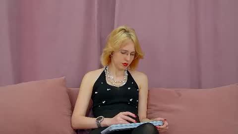 Snapshot of karolinarode chatting on August 1, 2026, 6:01 am Karolina online show from August 1, 2026, 6:01 am
