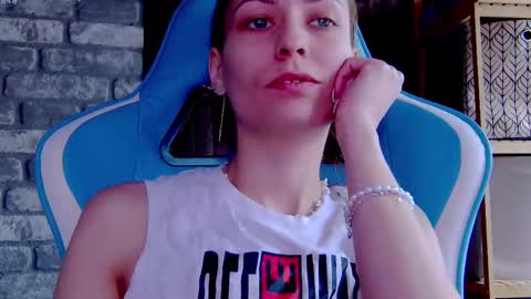 karoline121 online show from March 1, 2025, 8:23 am