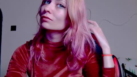 Snapshot of karoline121 chatting on November 28, 2025, 6:38 am karoline121 online show from November 28, 2025, 6:38 am