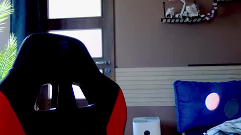 Snapshot of karoline121 chatting on December 19, 2025, 9:49 am karoline121 online show from December 19, 2025, 9:49 am