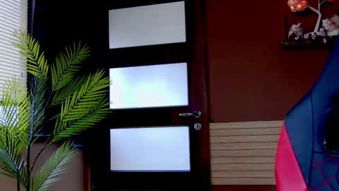 Snapshot of karoline121 chatting on December 21, 2025, 10:11 am karoline121 online show from December 21, 2025, 10:11 am