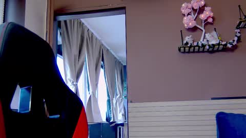 Snapshot of karoline121 chatting on December 23, 2025, 8:12 am karoline121 online show from December 23, 2025, 8:12 am