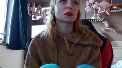 Snapshot of karoline121 chatting on January 13, 2026, 9:36 am karoline121 online show from January 13, 2026, 9:36 am