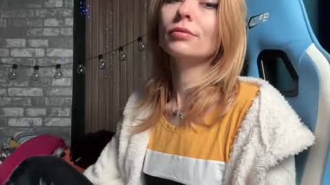 Snapshot of karoline121 chatting on February 14, 2026, 12:07 am karoline121 online show from February 14, 2026, 12:07 am