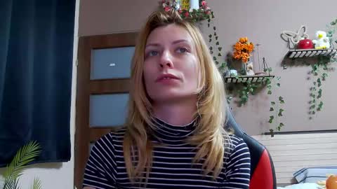 Snapshot of karoline121 chatting on February 15, 2026, 8:27 pm karoline121 online show from February 15, 2026, 8:27 pm