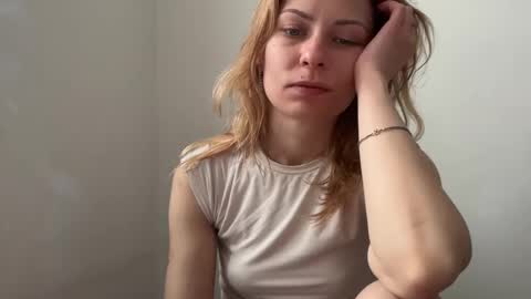 Snapshot of karoline121 chatting on February 18, 2026, 10:33 am karoline121 online show from February 18, 2026, 10:33 am